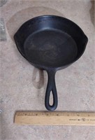 No. 5 cast iron 8 inch skillet