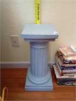 23 2/4 inch tall lightweight pedestal