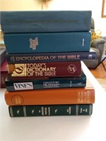 Mixed lot of books including Vines Expository