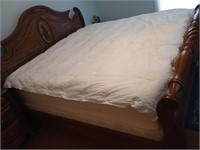 Queen size down alternative white comforter