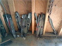 Group of lawn mower blades