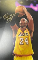 Lakers Kobe Bryant Signed 11x17 with COA