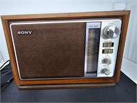 Vintage Sony ICF-9740W FM/AM Table Radio