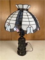 Stained glass table lamp