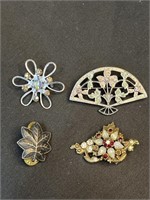 Lot of Four Floral Vintage Pins