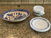 8 Pieces of Corelle - 5 Plates, 3 Cups & Oriental