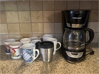 Black & Decker Coffee Pot and 10 Mugs