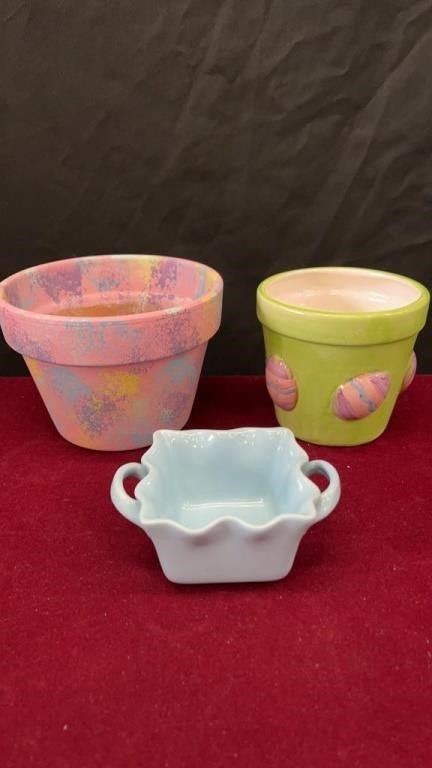 Lot of Easter Pottery