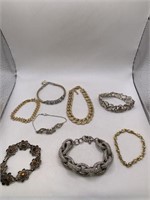 BRACELET LOT OF 8