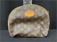 Louis Vuitton Ladies Cluth Bag
