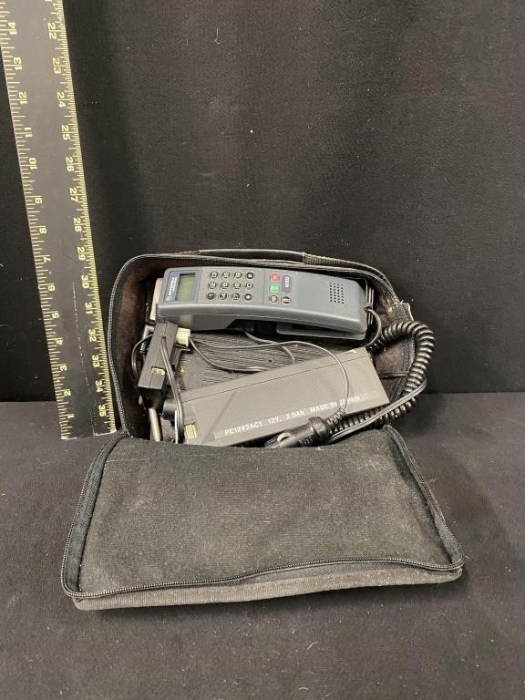 Vintage Motorola America Series Bag Cell Phone