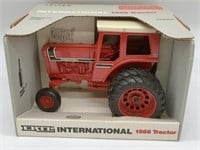 Ertl International 1566 Tractor Special Edition