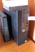 Dell desktop with accessories