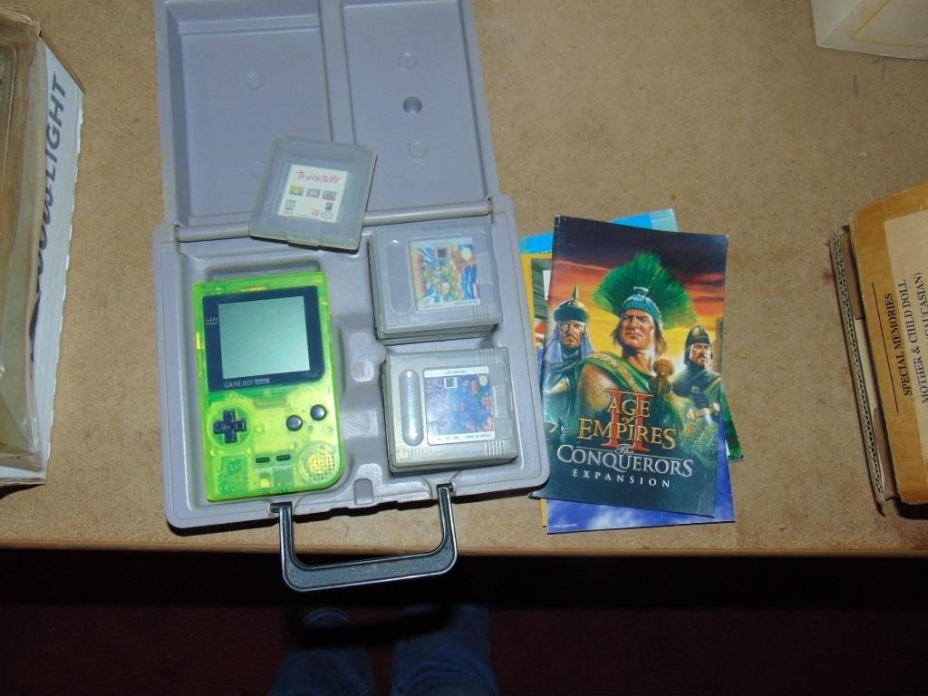 Nintendo Game Boy & (7) Games in case