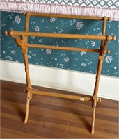 Wood Quilt Rack 25” x 31.5”