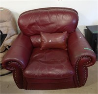 Large Leather-like Chair (BURGUNDY)