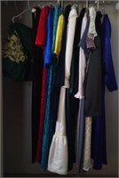 V - MIXED LOT OF CLOTHING (A9)