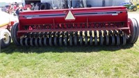 International 5100 Seed drill 21 run press wheels