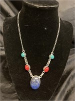 NATURAL STONES NECKLACE / JEWELRY