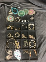 LOTS OF EARRINGS !!!  JEWELRY LOT / OVER 20 PAIRS