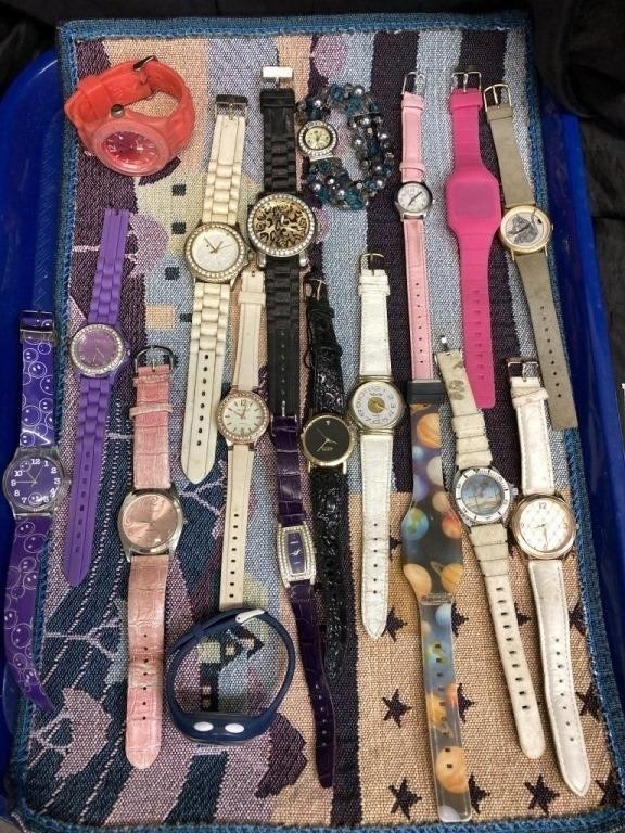 MISC WATCHES LOT / MIXED STYLES