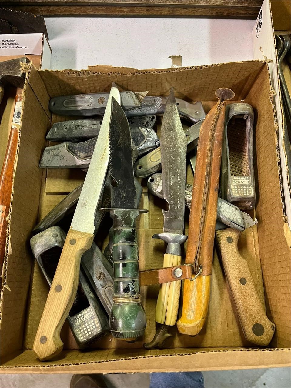 Lot of Knives & Box Cutters