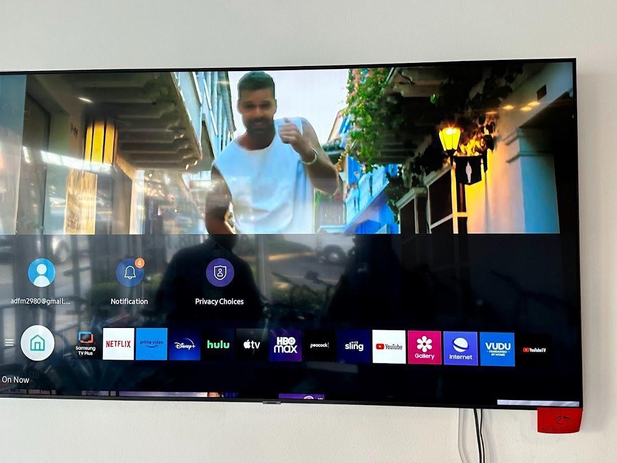 65 inch Samsung tv working