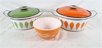Mid century Cathrineholm pots and pyrex wheat