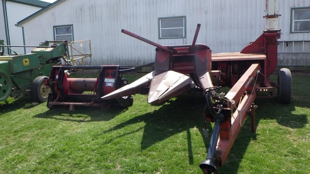 Int 720 Forage harvester & Int 720 hay head