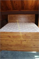 Ashley Furniture - Kingsize Bed with frame/mattess
