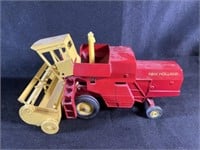 Early Ertl New Holland Combine