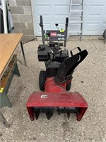 Toro Power Throw 824 XL Snow Blower