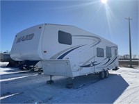 2007 MAKO 30' 5TH WHEEL HOLIDAY TRAILER