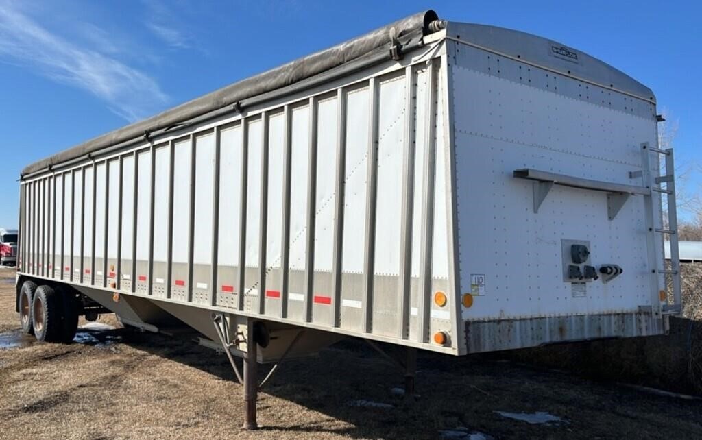 1995 Cornhusker 40FT. Aluminum Grain Trailer, New