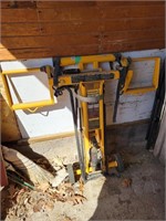 Cub cadet mower lift