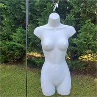 Female mannequin form