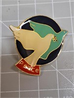 Peace pin