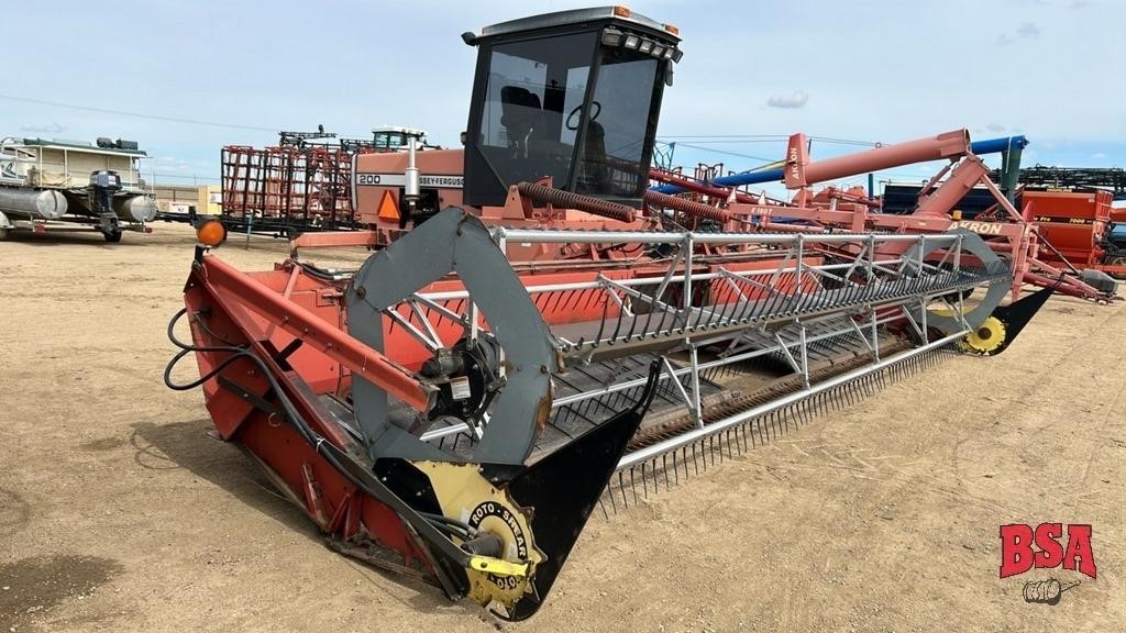 1995 MF  200 SP Swather  26'