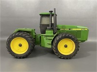 Ertl John Deere 8760 Tractor Toy