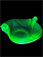 Uranium Glass Swan with open wings dish