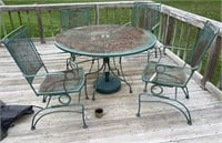 PATIO TABLE W/  (4) CHAIRS