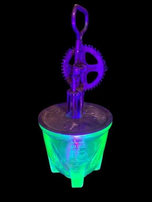 Uranium Glass Art deco artichoke measuring 2 cup