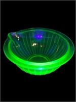 Uranium Glass Large spouted ribbed mixing bowl