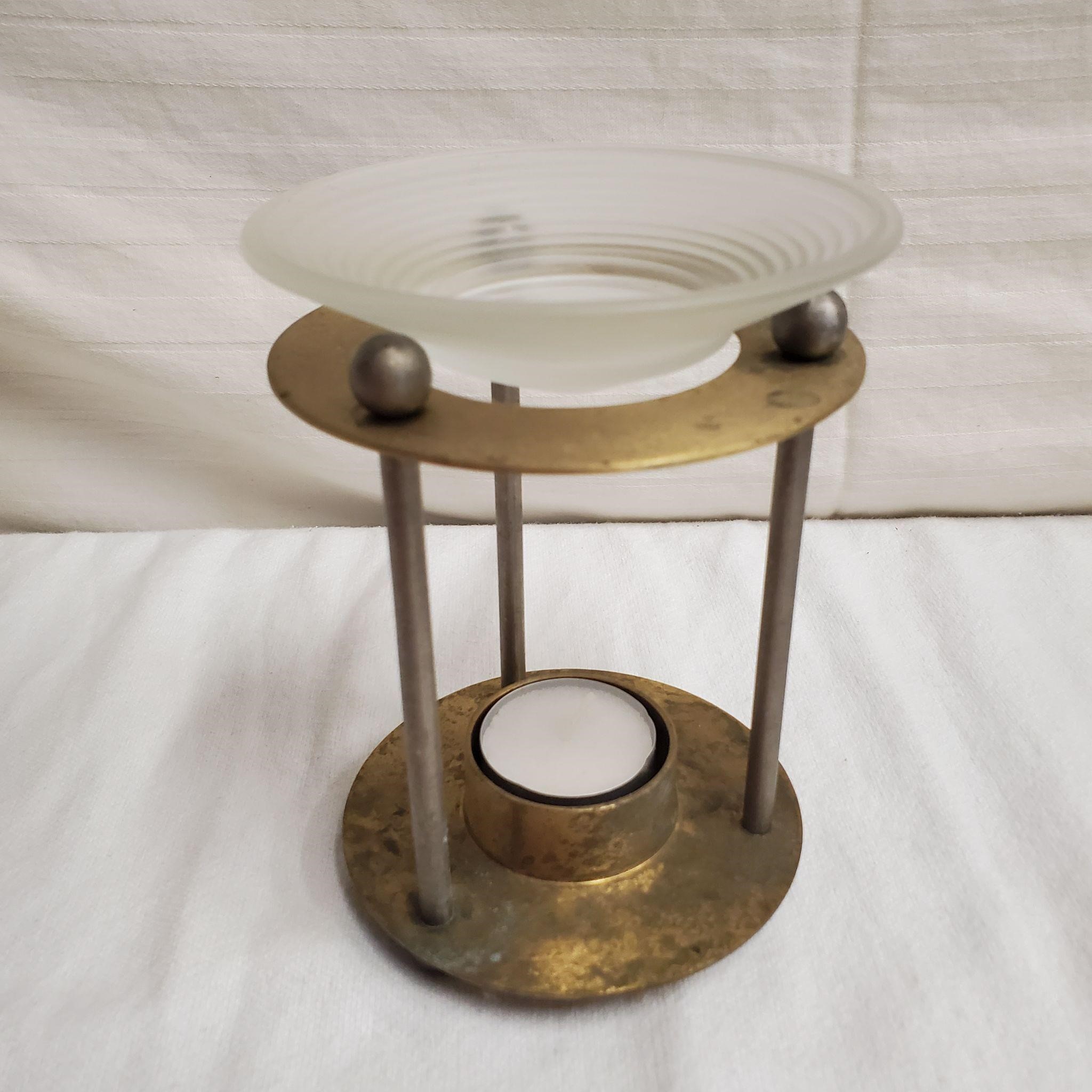 Brass oil lamp straight sides