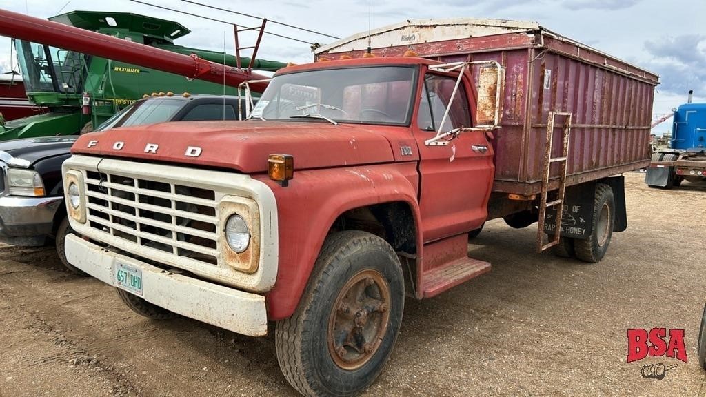 1977 Ford F600 Grain Truck