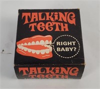 Vtg Wind-up Talking Teeth W/ Box, No Key