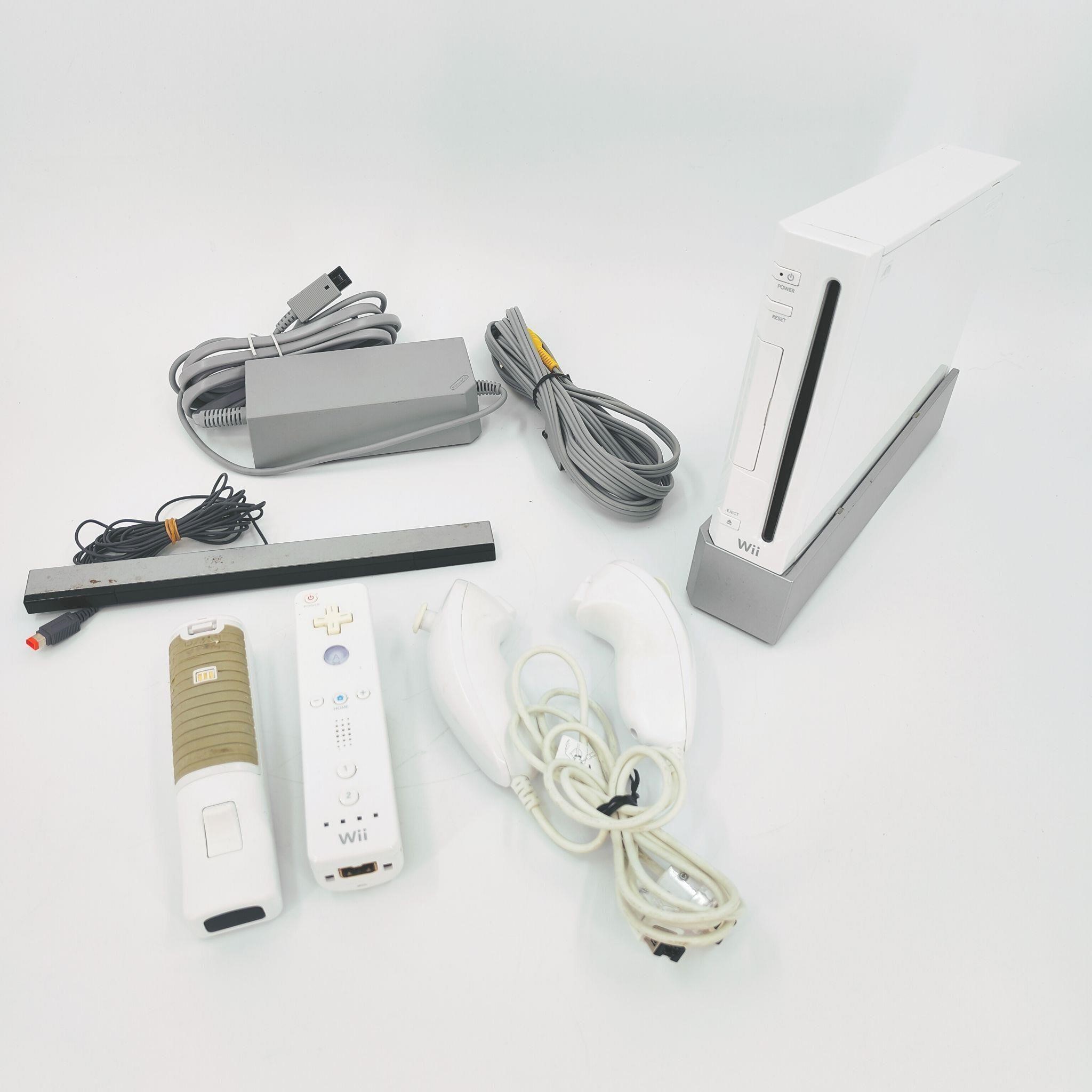 Nintendo WII Gaming Console