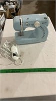 Kenmore mini ultra sewing machine ( untested)