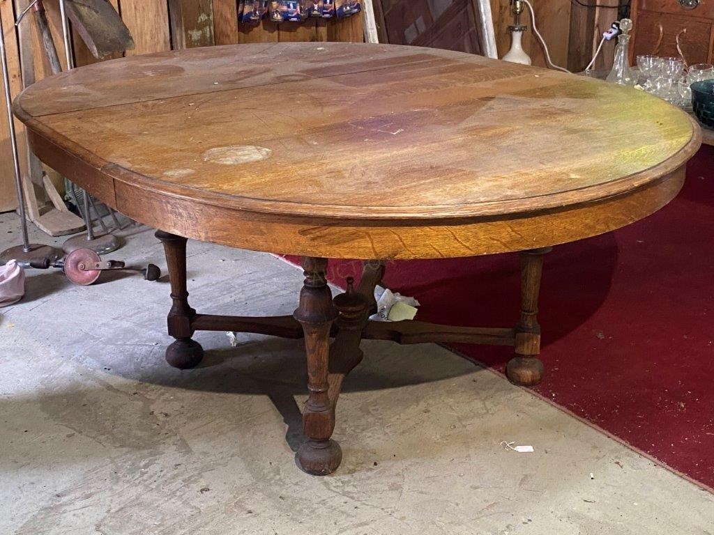 Solid Wood Table w/Leafs