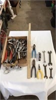 Wrenches, pliers, allen wrenches, Sockets, hose